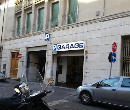 Appartamenti Fortezza Da Basso Florenţa Exterior foto